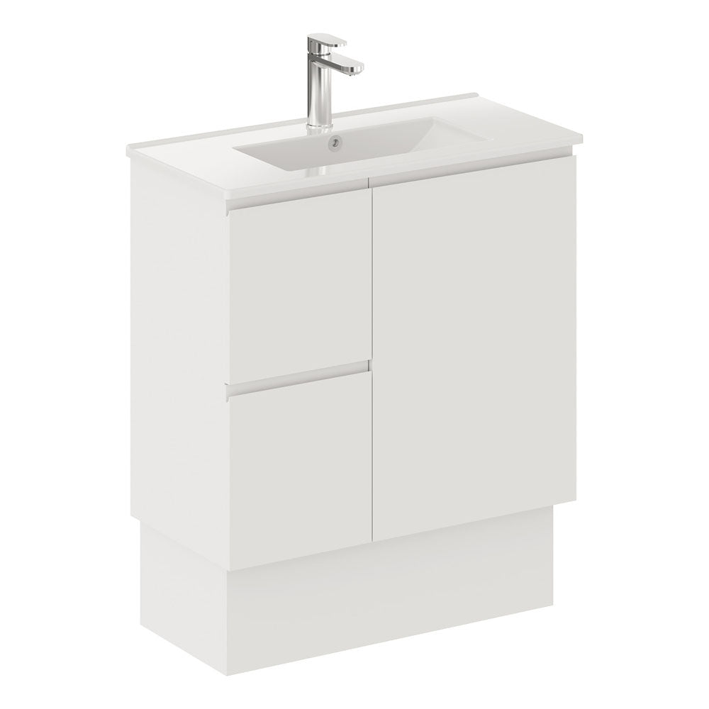 Siska Slim 1200 Vanity on Kickboard