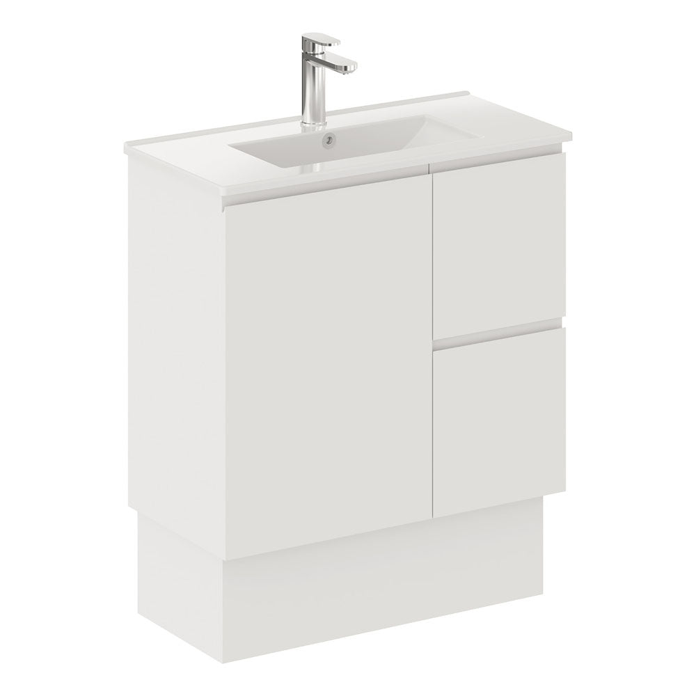 Siska Slim 1200 Vanity on Kickboard