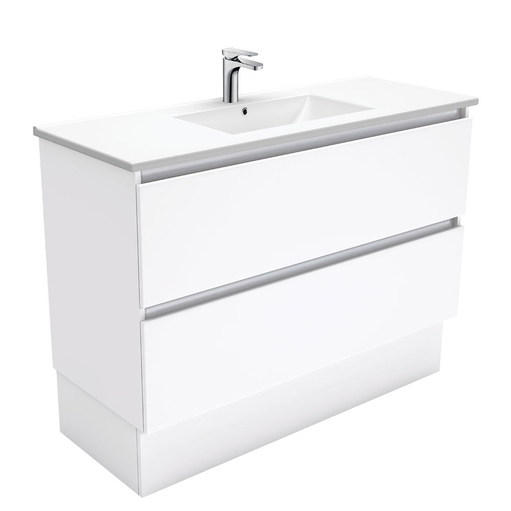 Dolce Quest Vanity