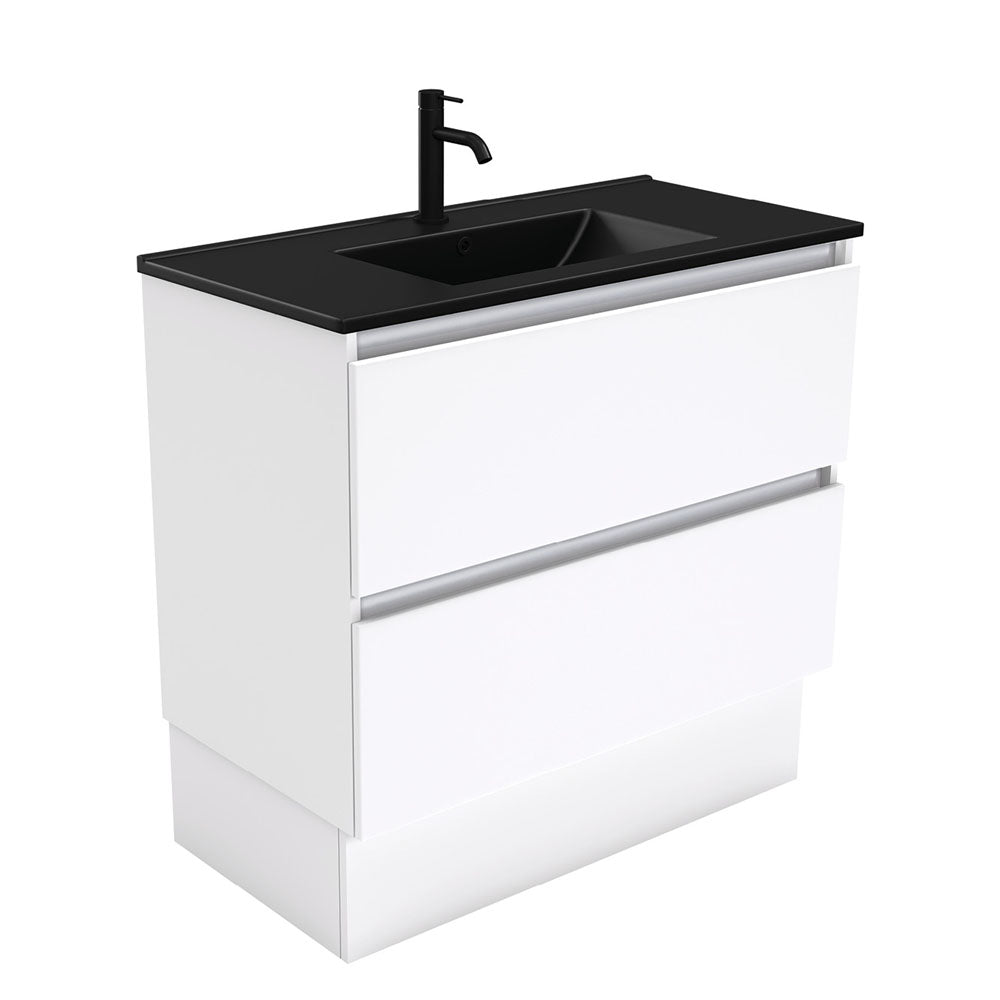 Dolce Quest Vanity