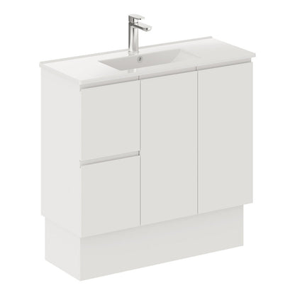 Siska Slim 1200 Vanity on Kickboard