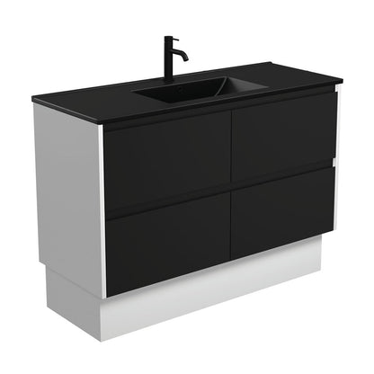 Dolce Matte Black Amato Vanity