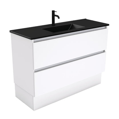Dolce Quest Vanity