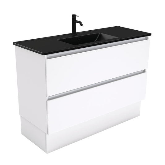 Dolce Quest Vanity
