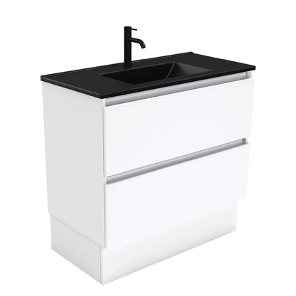 Dolce Quest Vanity